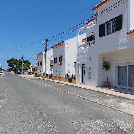 וילה נובה דה מילפונטס Lagoa Azul Guest House מראה חיצוני תמונה