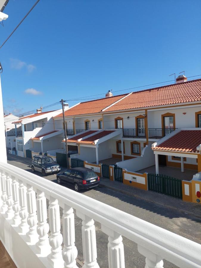 וילה נובה דה מילפונטס Lagoa Azul Guest House מראה חיצוני תמונה