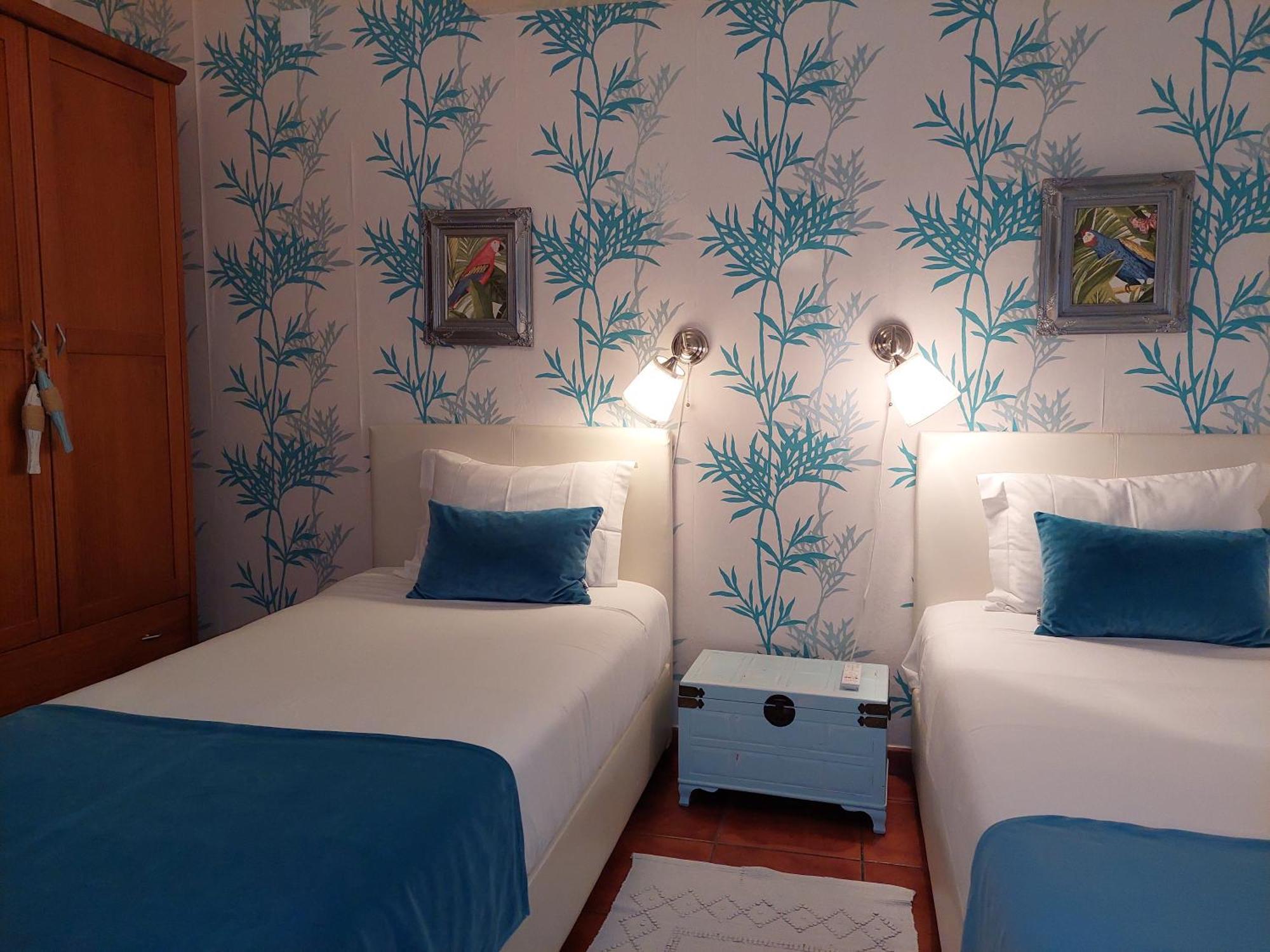 וילה נובה דה מילפונטס Lagoa Azul Guest House מראה חיצוני תמונה