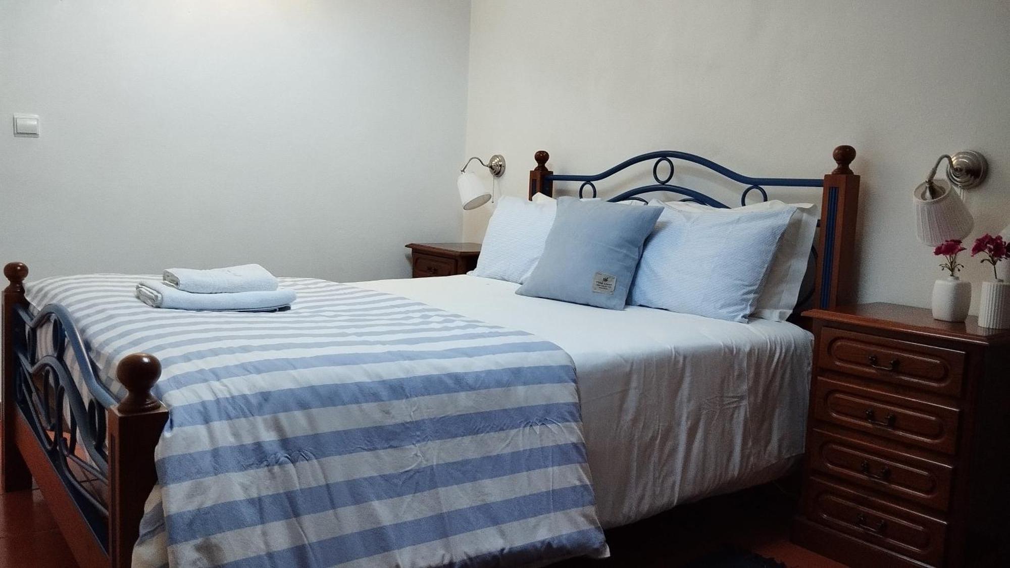 וילה נובה דה מילפונטס Lagoa Azul Guest House מראה חיצוני תמונה