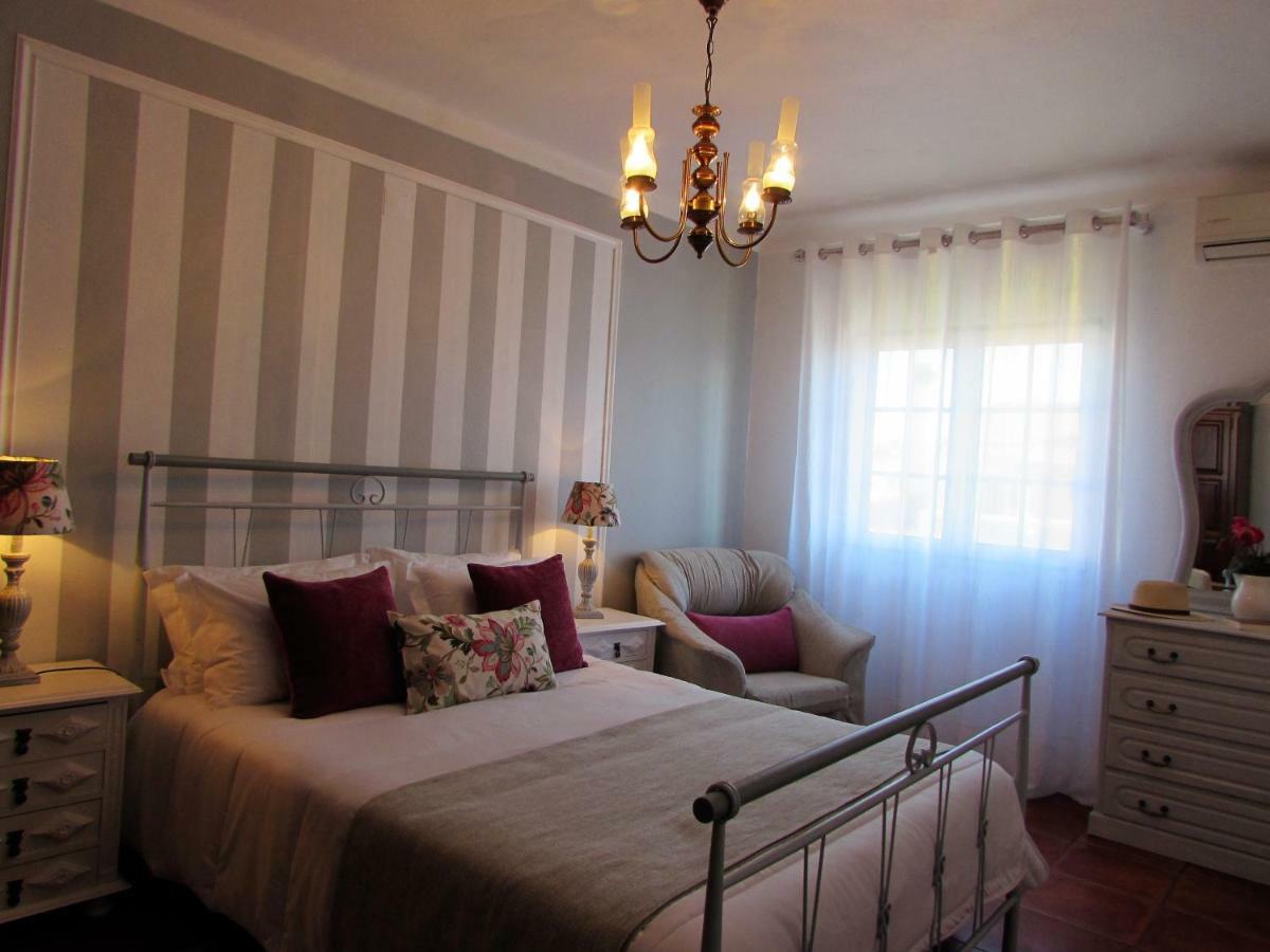 וילה נובה דה מילפונטס Lagoa Azul Guest House מראה חיצוני תמונה