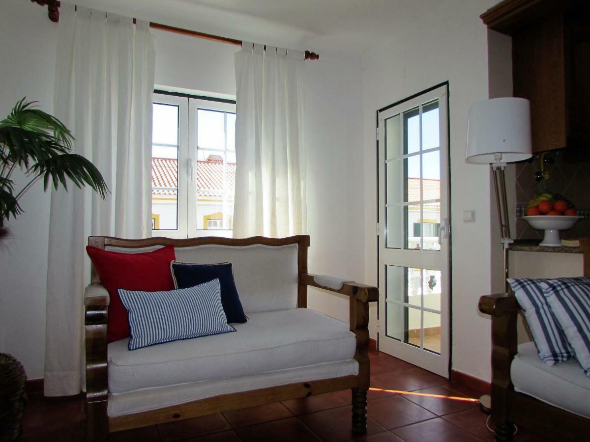 וילה נובה דה מילפונטס Lagoa Azul Guest House מראה חיצוני תמונה